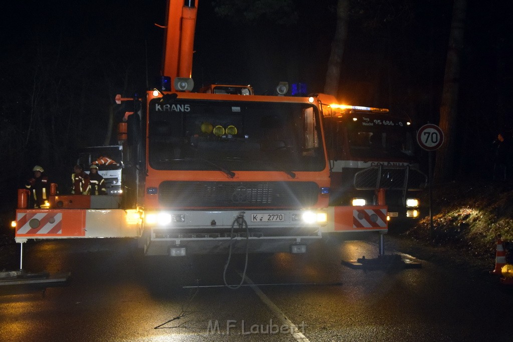 Container LKW umgestuerzt Koeln Brueck Bruecker- Dellbruecker Mauspfad P559.JPG - Miklos Laubert